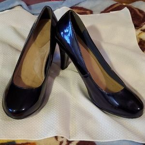 Size 11 Sapphire/Navy Blue Heels